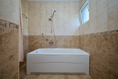 Продается квартира с гаражом в Бечичи, Будва - 261.000 EUR, великолепный вид на Будванскую ривьеру