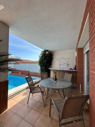 Сдается дом в Sant Vinsenç de Montalt за 2200 EUR в месяц, 5 минут до моря