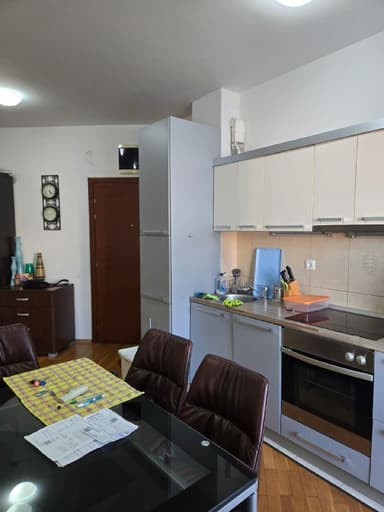 Аренда квартиры в Сохо - 600€ в месяц, 50м2 с детской площадкой и парком