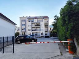 Срочная продажа квартиры в Будве за 145000 EUR с террасой и видом на сад