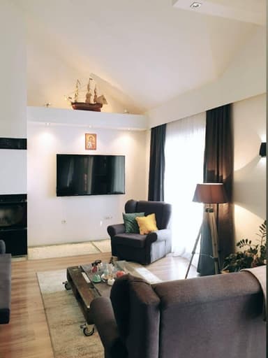 Сдается пентхаус в Тивате с панорамным видом за 2300 EUR в месяц