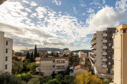 Светлая квартира в Бечичи - 800 EUR/мес, 2 спальни и лифт!