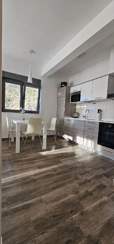 Квартира в Бечичах у моря с современными удобствами, 51м²