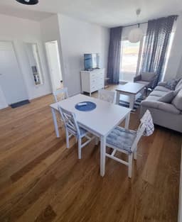 Светлая уютная квартира с 2 спальнями в центре Будвы за 1350 EUR